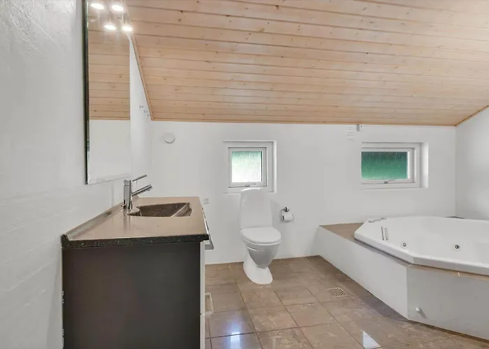 Bv396-blavand-soren-gades-mark-32-b *