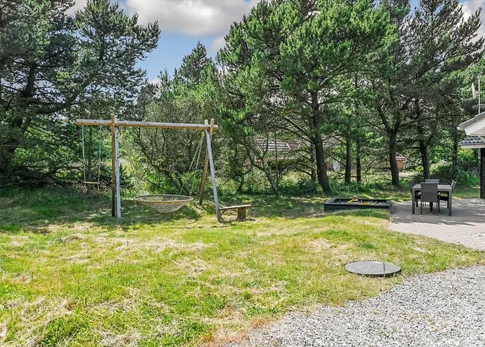 Bv396-blavand-soren-gades-mark-32-b Semesterbostad